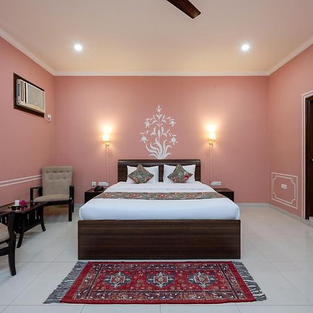 Nine Palms Resort Jaipur Exteriör bild
