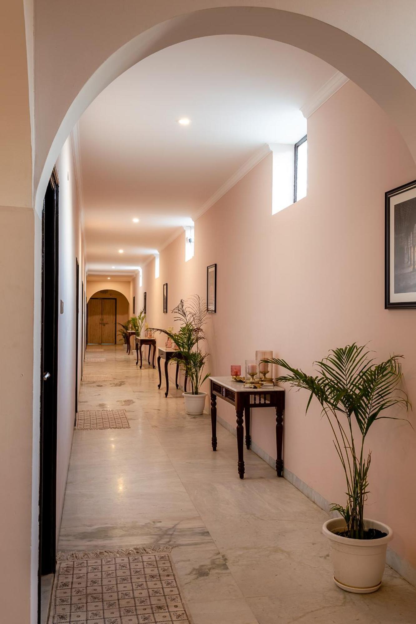 Nine Palms Resort Jaipur Exteriör bild