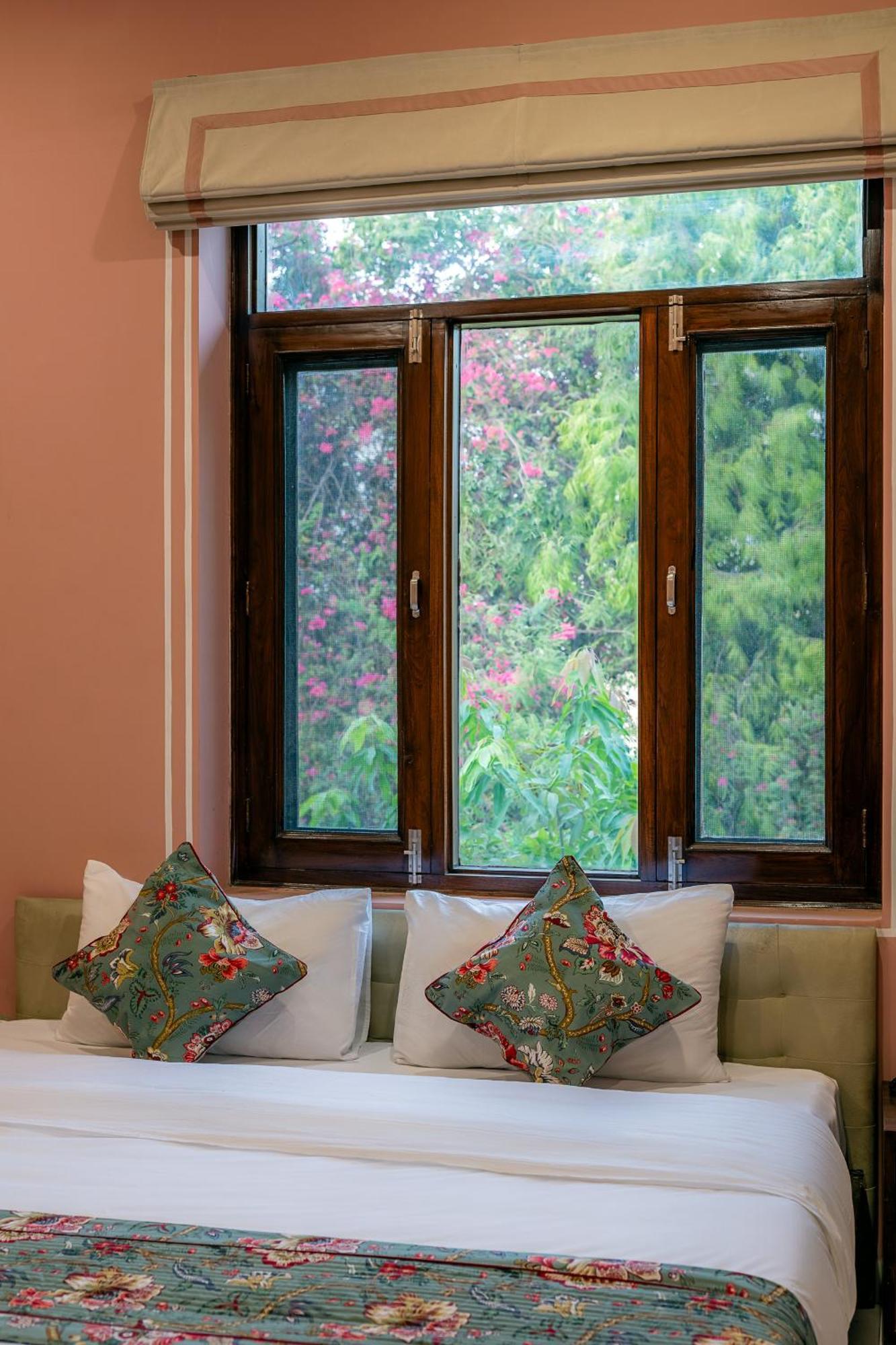 Nine Palms Resort Jaipur Exteriör bild