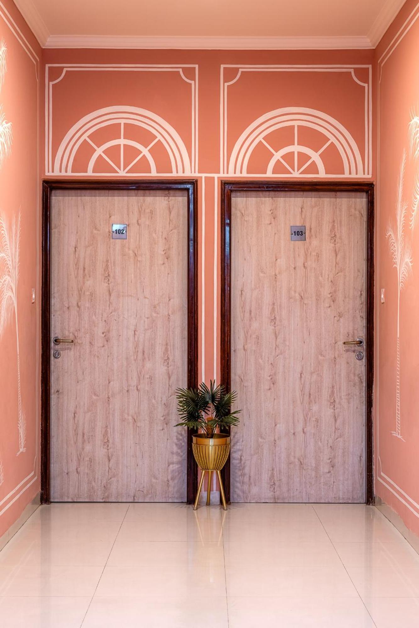 Nine Palms Resort Jaipur Exteriör bild