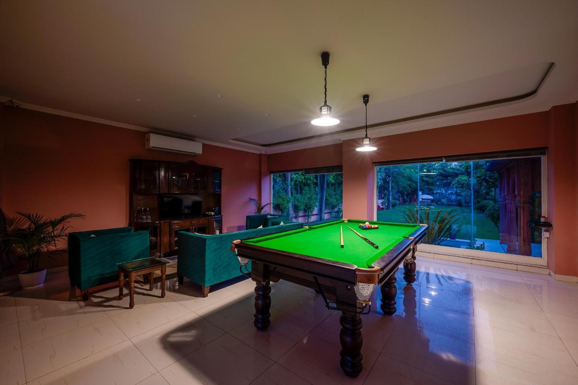 Nine Palms Resort Jaipur Exteriör bild