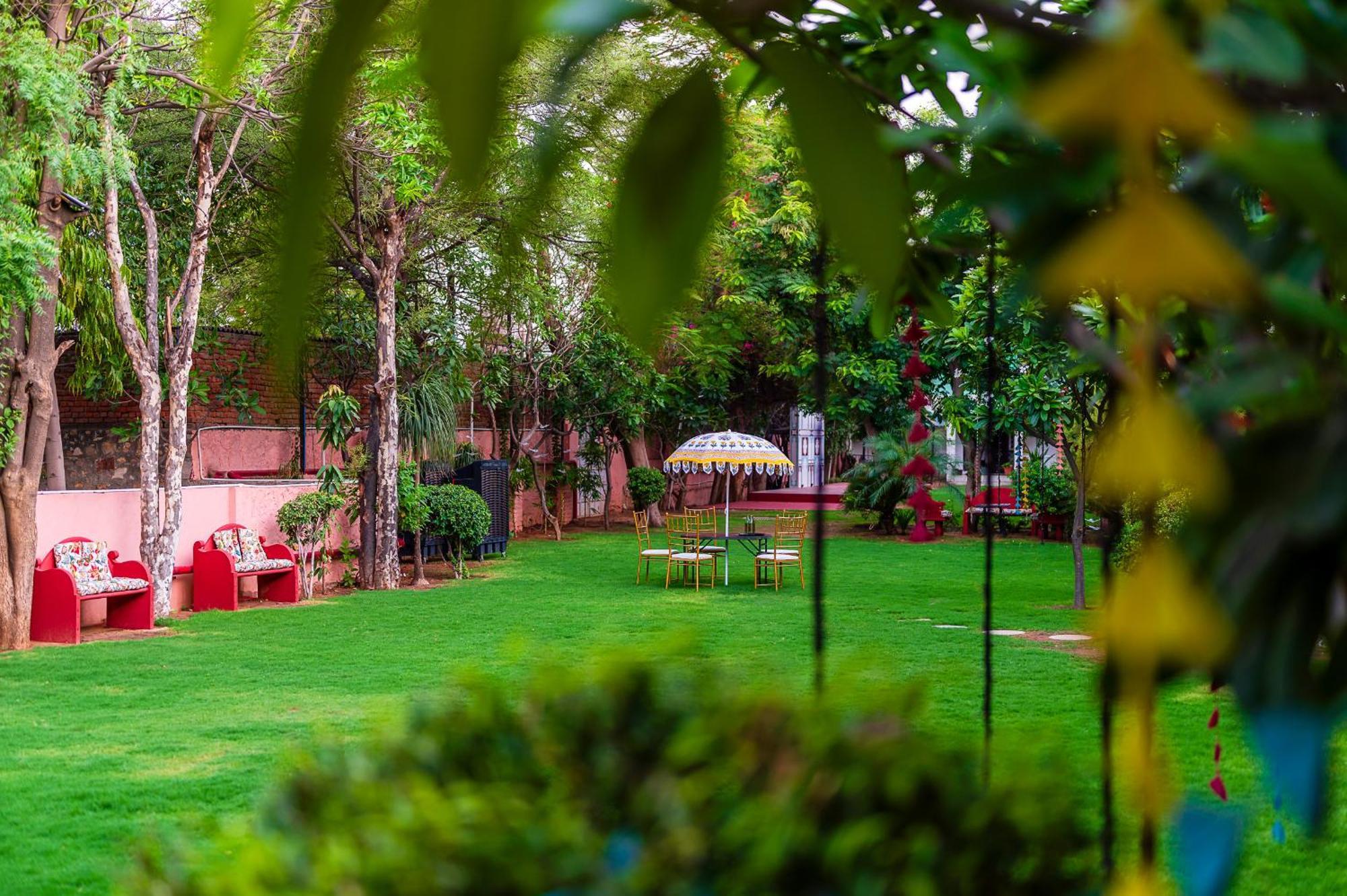 Nine Palms Resort Jaipur Exteriör bild